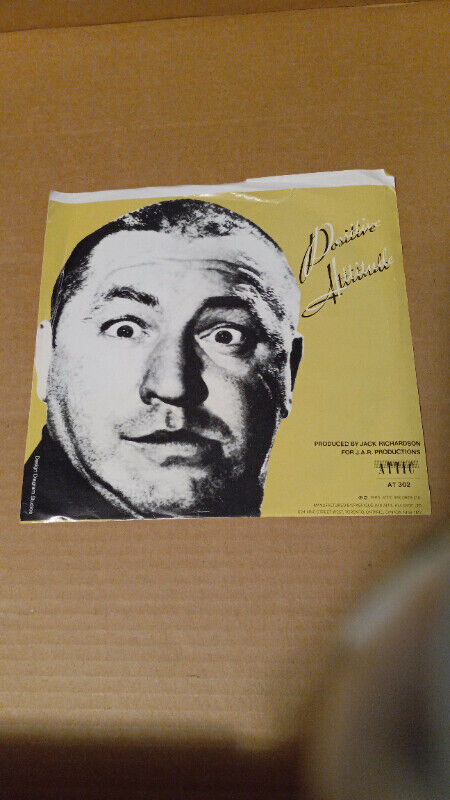 Vinyl Record 45 RPM Three Stooges - Curly Shuffle- Kuckleheads in CDs, DVDs & Blu-ray in Trenton - Image 2