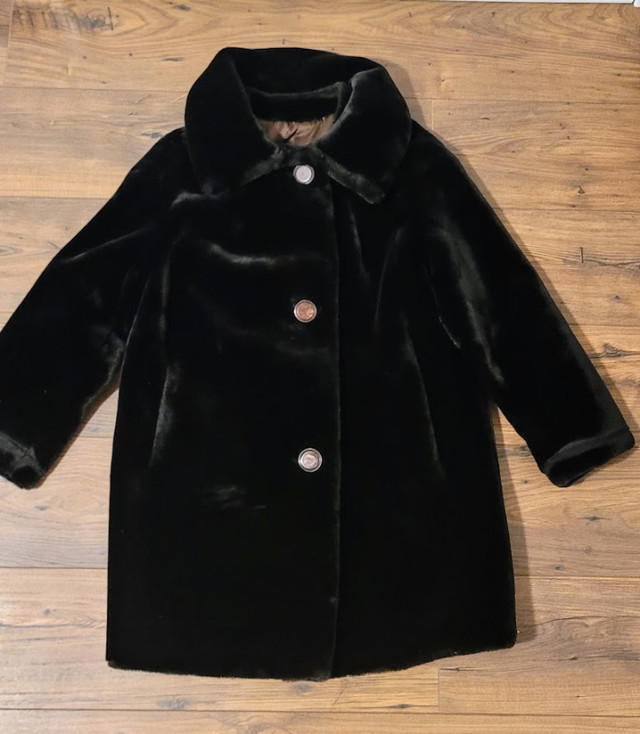 Vintage Sealene Faux Seal Fur Coat in Women's - Tops & Outerwear in Saskatoon