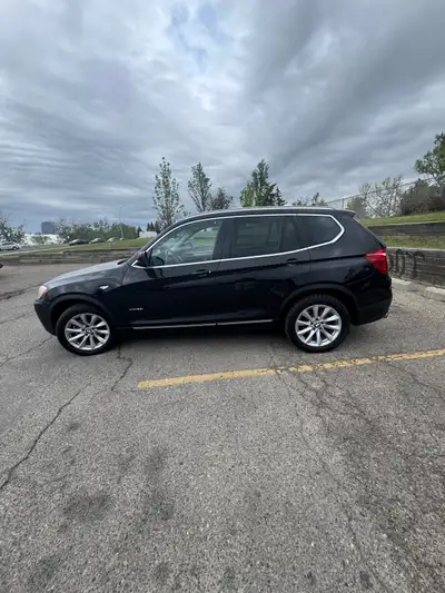 2013 BMW X3 runs and drives great! Comes with heated leather seats, Bluetooth sunroof Aftermarket da...