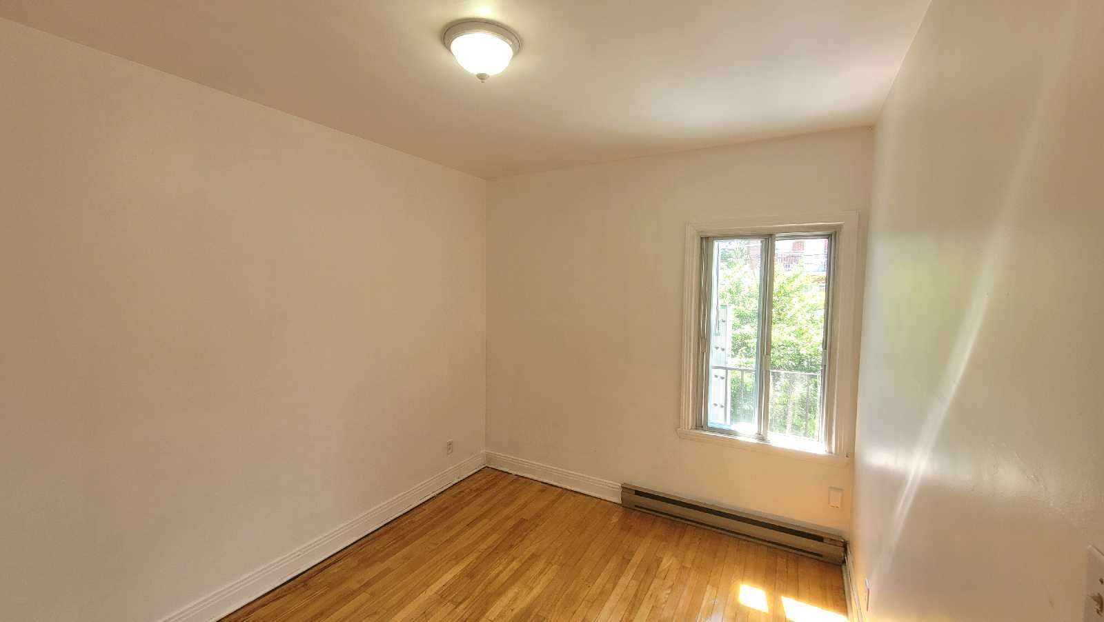 Private Bedroom for rent - Chambre privée à louer — photo 1