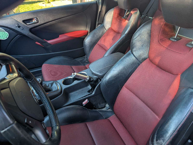 Genesis Coupe in Cars & Trucks in Kitchener / Waterloo - Image 2