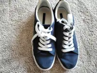 Ladies TH Blue Canvas Sneakers - Size 10