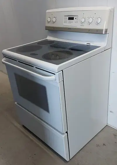 FRIGIDAIRE "GALLERY" RANGE * SELF-CLEAN / CONVECTION OVEN, View more