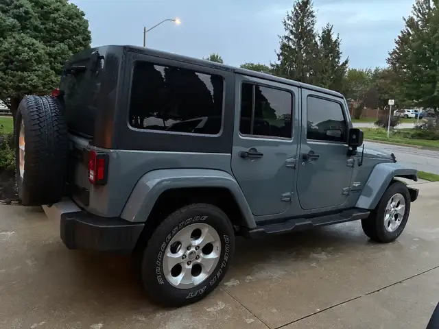 Jeep Sahara 2015
