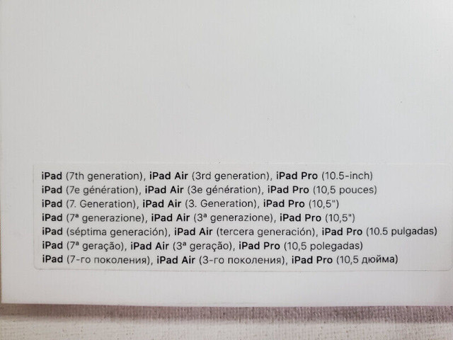 Apple ipad Smart Cover Alaskan Blue brand new / étui pour ipad dans Accessoires pour iPad et tablettes  à Ouest de l’Île - Image 3