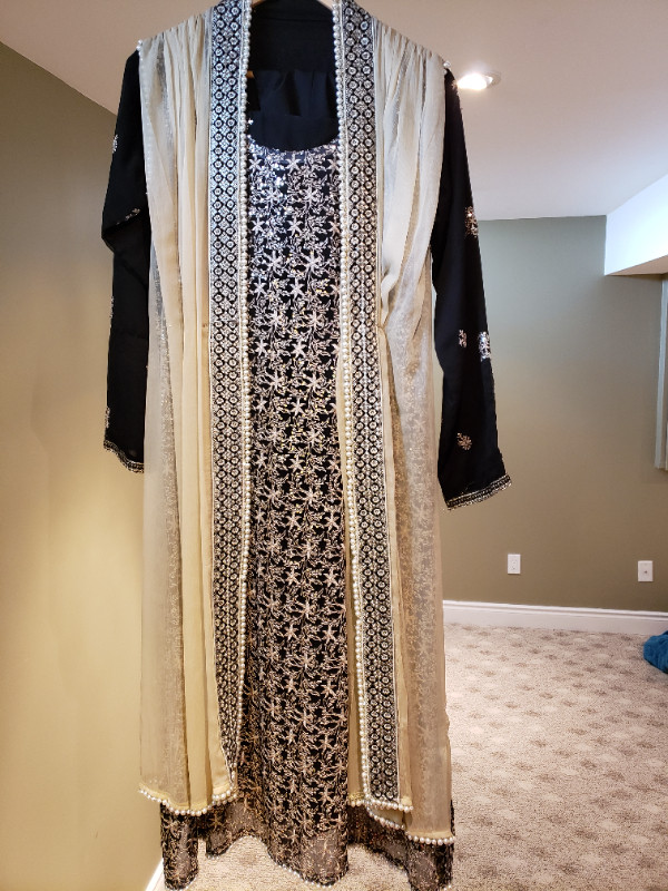Party/Festive Pakistani Suits - beautiful/branded (gently used) in Women's - Dresses & Skirts in Mississauga / Peel Region - Image 2