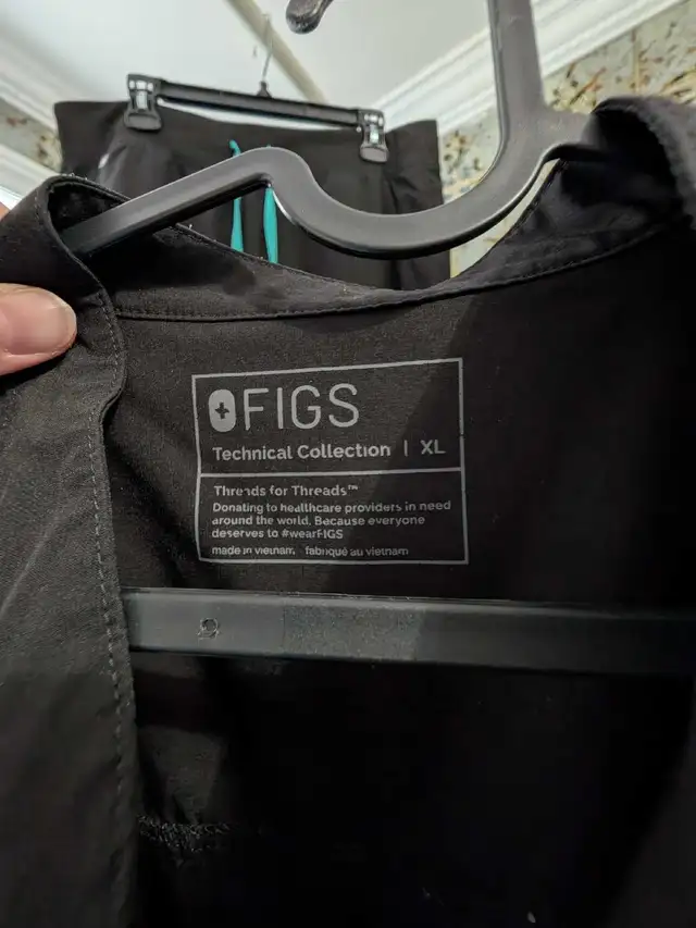 figs scrubs XL in Women's - Other in City of Montréal - Image 4