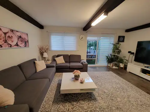 Beautiful, updated, 3-bedroom townhouse with finished basement and access to swimming pool Flexible...