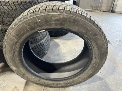 4 pneus hiver 255-55-R20 Michelin x-ice presque neuf 2000km d’usure seulement