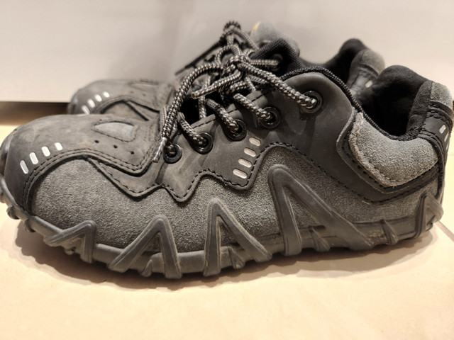 CSA Safety Shoes Mens 6 Ladies 8 like new in Men's Shoes in Edmonton - Image 2