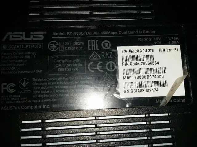 ASUS RT-n66u double 450 Mbps 4-port wireless dual band wifi N ro in Other in City of Montréal - Image 4