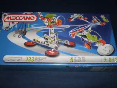 Meccano Model # 19602 with Instruction Booklets 4 Sealed Packs sold for parts ONLY total number of p...
