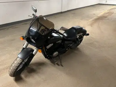 2012 Honda Shadow Phantom 750 cc Selling my beautiful Honda shadow in perfect condition Bikes comes...