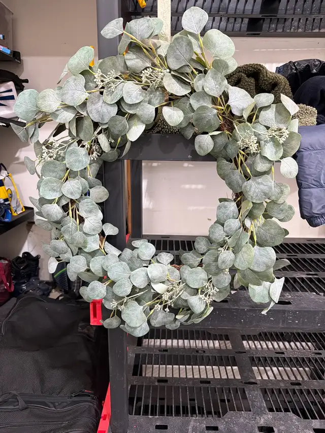 Wreaths & Garland in Home Décor & Accents in Strathcona County - Image 3