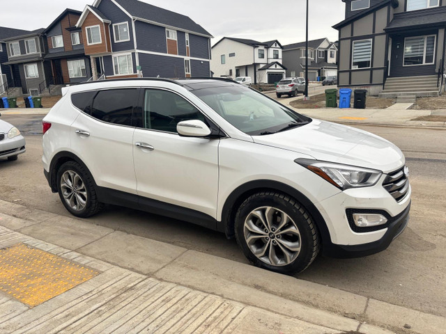 2015 Hundayi Santa fe  in Cars & Trucks in Calgary - Image 3