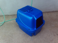NEW LARGE LITTER BOX WITH STRAINER