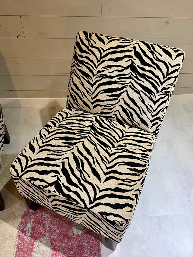 Zebra Print Slipper Accent Chairs in Chairs & Recliners in Saskatoon - Image 2