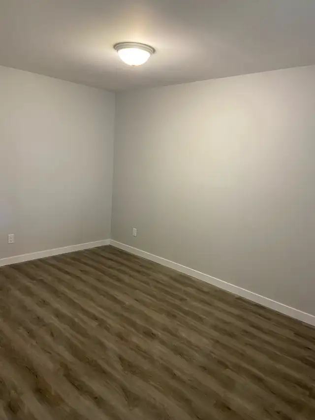 Newly Renovated 3 Bedroom Apartment.1 Month Free Over time! in Long Term Rentals in Truro - Image 6
