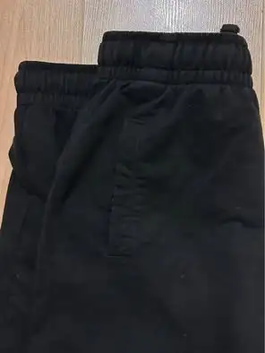 Men’s shorts $10 Medium black shorts drawstring elastic waist in Men's in Oakville / Halton Region - Image 10