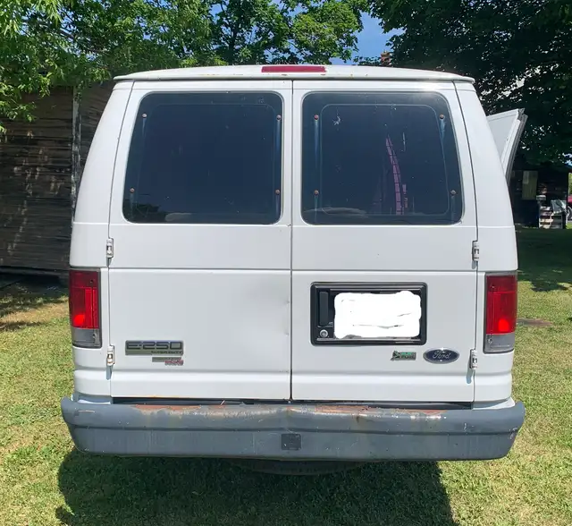 2012 Ford e-250 super duty cargo van521238957901096964