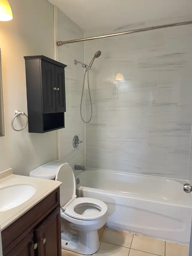 3 Beds 2 Baths Townhouse in Long Term Rentals in Fredericton - Image 4