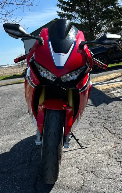2018 Honda CBR 1000RR. New aqua exhaust, tinted windshield, stand included. Excellent condition, lot...