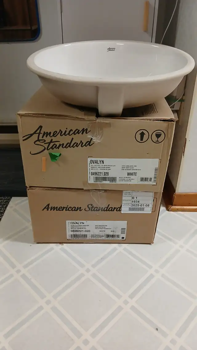 SuperVente American Standard  2 LAVABOS in Plumbing, Sinks, Toilets & Showers in Longueuil / South Shore - Image 2