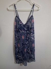 LA VIE EN ROSE blue sleeping dress slip City of Montréal Greater Montréal Preview