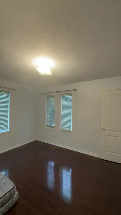One room is available in four bedroom house Friendly environment Shared kitchen nd washroom Prefect...