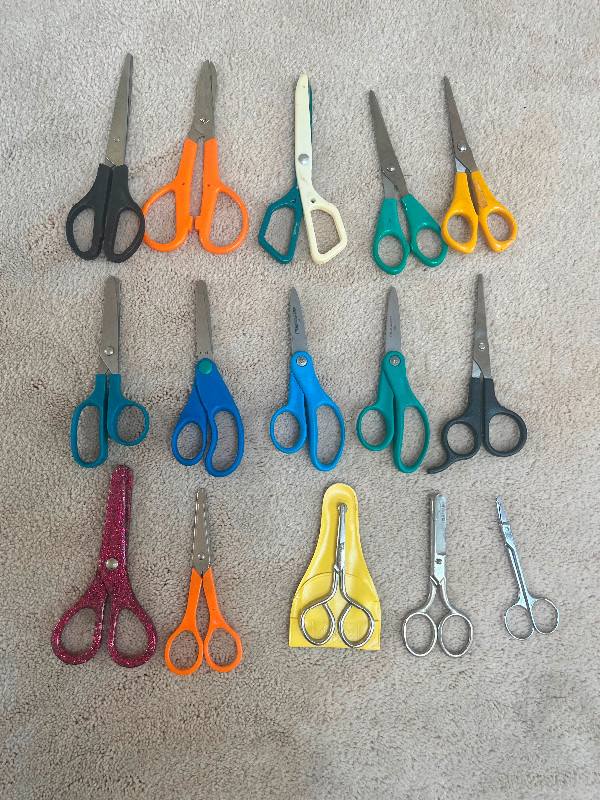 Lots of scissors in Hobbies & Crafts in Vancouver - Image 2
