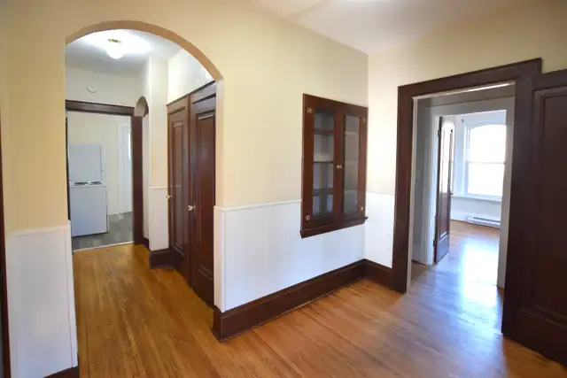 Central 3 Bdrm with Tons of Character! in Long Term Rentals in Peterborough - Image 7