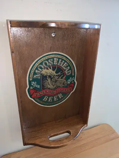 Vintage Moosehead wood crate excellent condition Vintage Moosehead wooden crate, Moosehead logo is p...