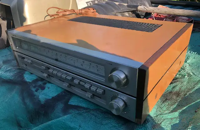 Toshiba SA 520 Receiver in Stereo Systems & Home Theatre in Oshawa / Durham Region - Image 4