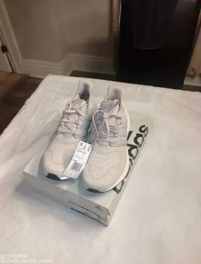 BNIB WOMANS ADIDAS UBOUNCE DNA ALPHASKIN, View more