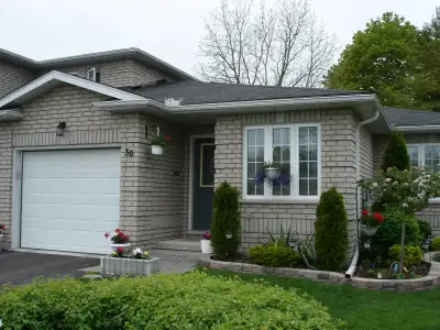 BUNGALOW HOUSE FOR SALE OR RENT NEWLY RENOVATED, RETIREMENT STREET. PINE GROVE COURT BELLEVILLE VIEW...