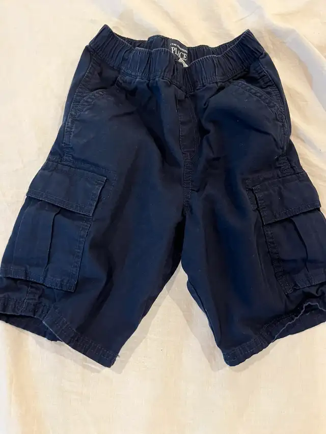 NAVY BOYS KHAKI SHORTS - Size 5 like new62863262418305121