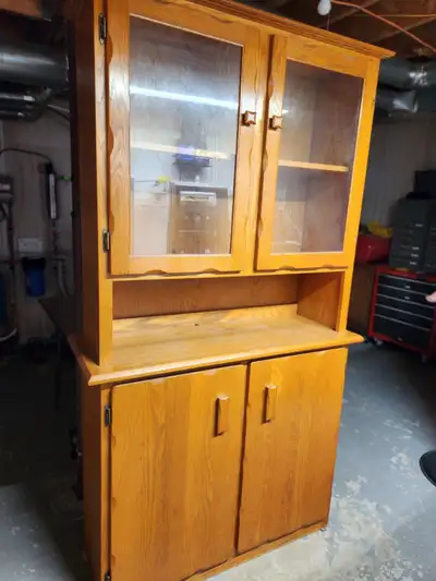 Buffet en bois massif / Solid Wood China Cabinet / Hutch, View more