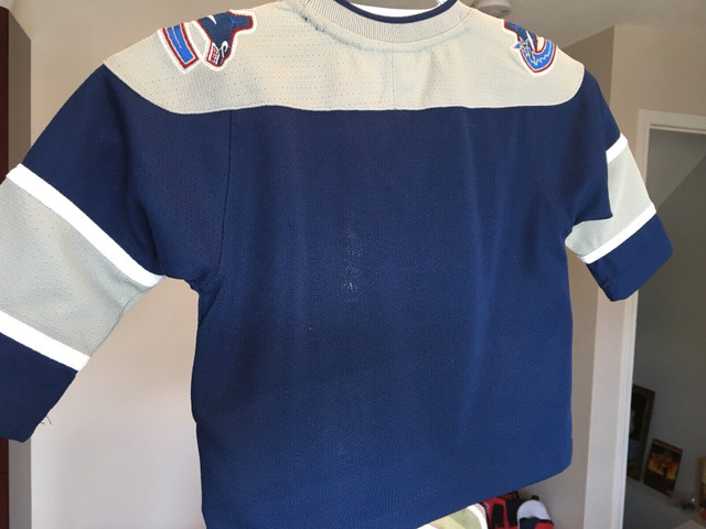 NHL mighty Mac Vancouver Canucks infant hockey jersey in Arts & Collectibles in Gatineau - Image 2