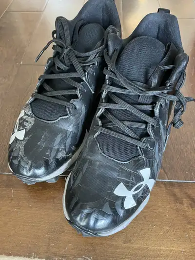 Souliers de football under armour pointure 8, View more