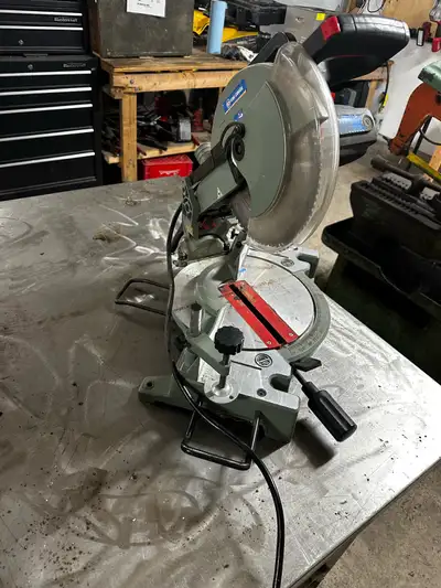 scie à onglets King Canada , View more