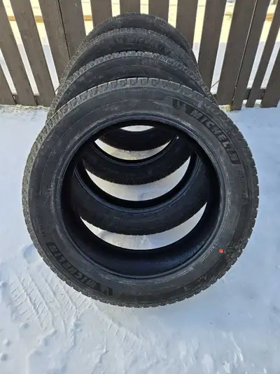 Brand New Tires Asking $500 Firm 0 Kms 275/50 R22