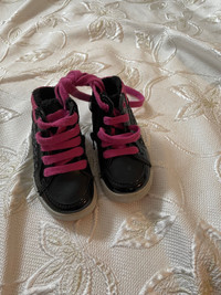 Geox baby shoes size 19 in great condition