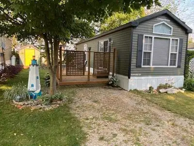 For more information and to book a viewing please call or text Dennis: 519-998-0467 2016 Northlander...