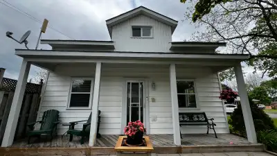 HOUSE FOR RENT - LINDSAY