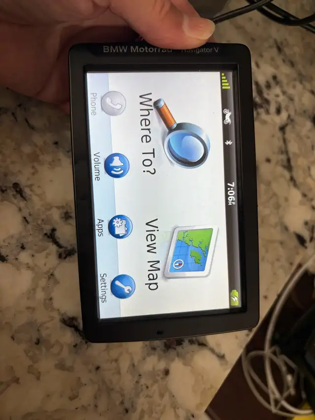 BMW Motorrad Nav V GPS motorcycle in General Electronics in Oshawa / Durham Region - Image 3