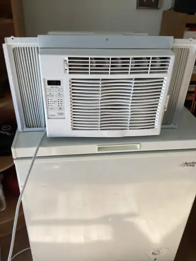Tosot air conditioner like new