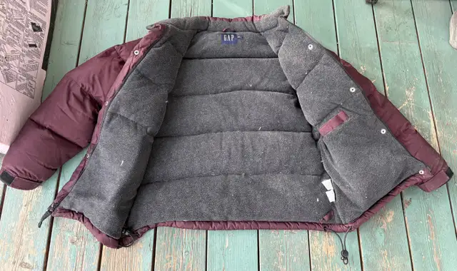 Women’s GAP Down Filled Puffer Burgundy Winter Jacket Medium in Women's - Tops & Outerwear in Calgary - Image 6