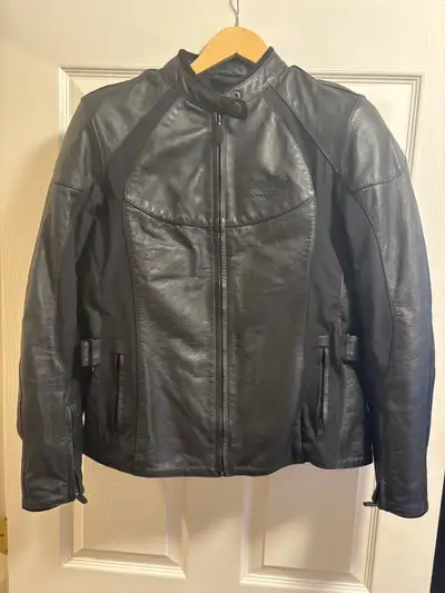 Women’s leather set- armored Triumph motorcycle jacket and pants. Size 2L. Fits like XL. Jacket & pa...