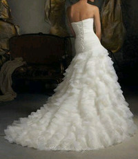 Wedding dress (US size 6) off white Mori Lee by Madeline Gardner