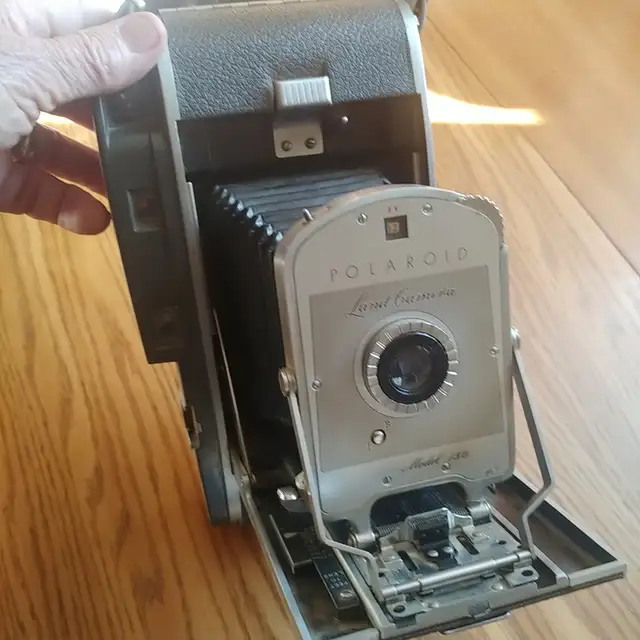 Polaroid Land camera in Cameras & Camcorders in Winnipeg - Image 4